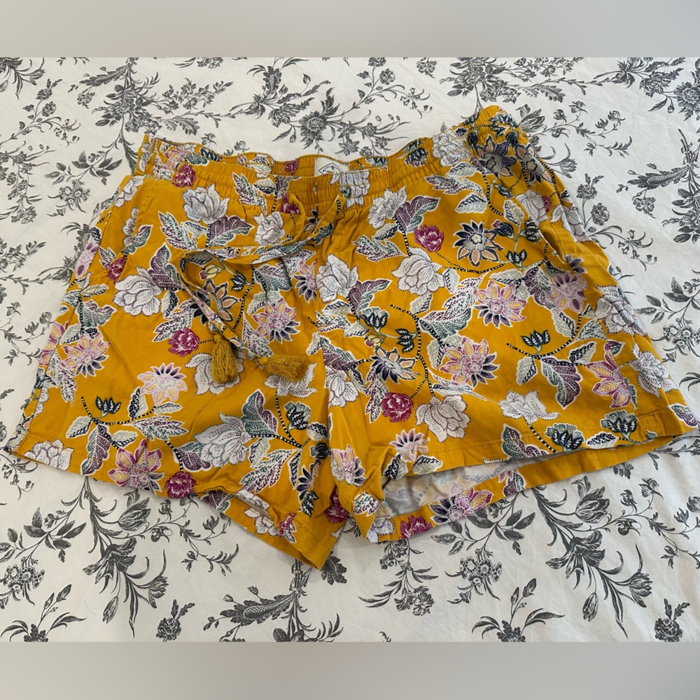 Floral Fabric Shorts - XL